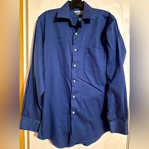 Van Heusen Fitted Button-down Deep Blue Dress Shirt - Neck 15  Size 32/33